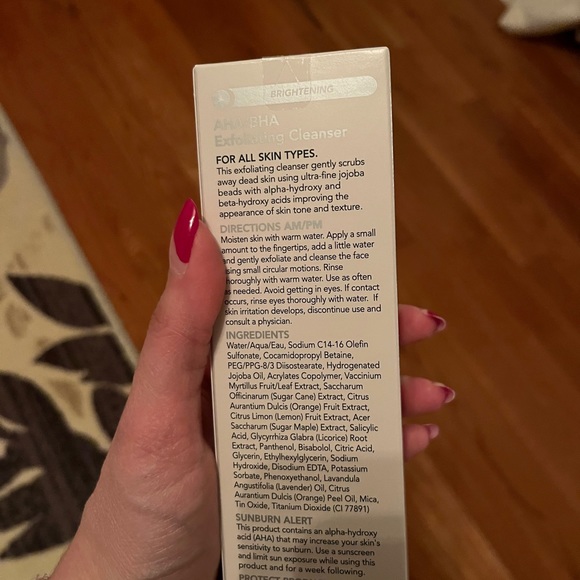 SkinMedica Exfoliating Cleanser AHA/BHA - Picture 2 of 4